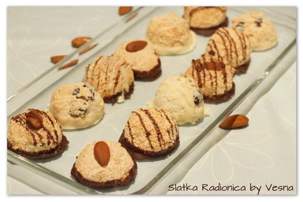 Kokos makaroni više vrsta: s bademima, suhim brusnicama ili čokoladom