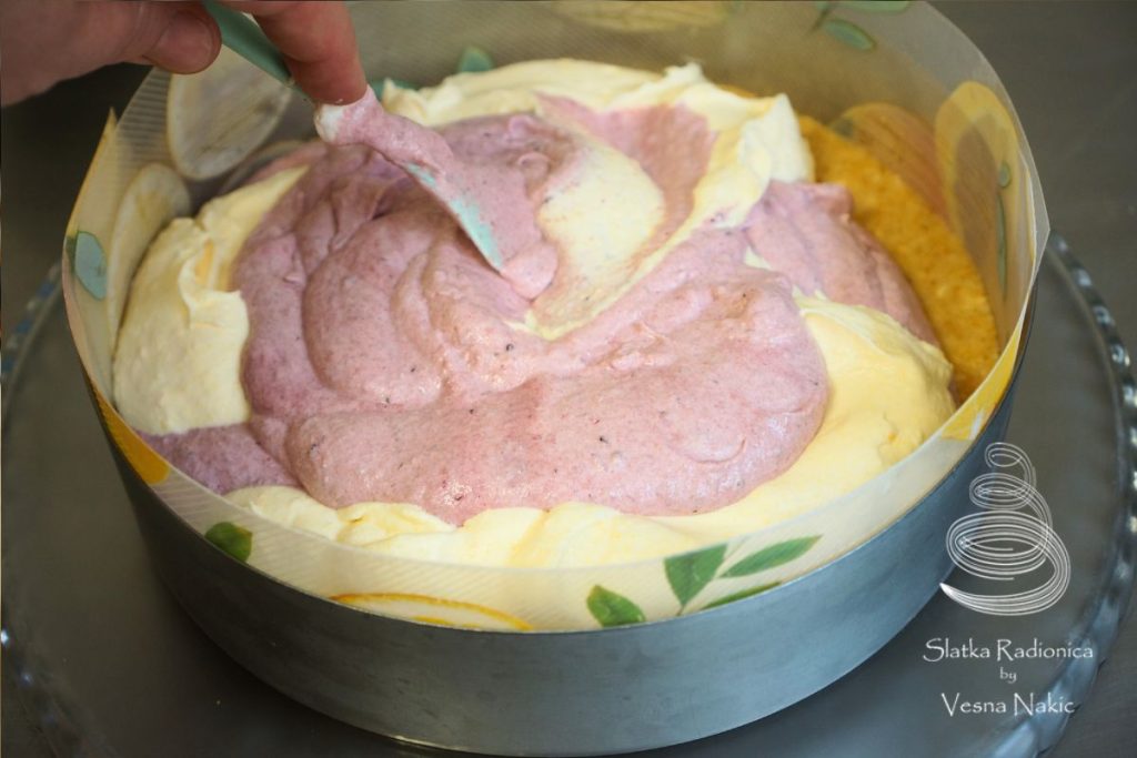 stavljanje kreme u kalup