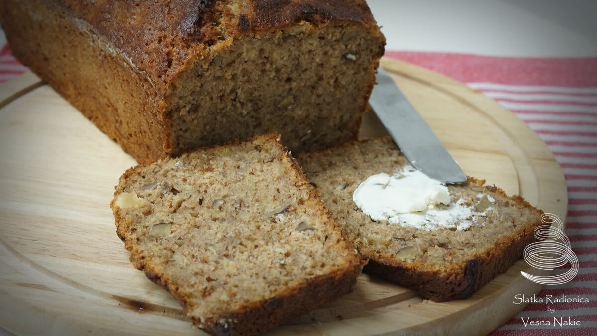Banana bread, presjek s krem sirom